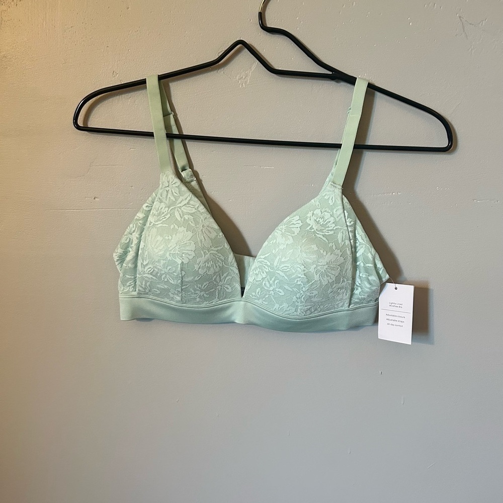 Auden Bra Mint Green Lightly Lined Wirefree 34A Floral Lace Design NWT